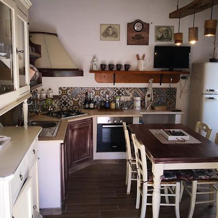 Villa Sa Pruna Oliena Bagian luar foto