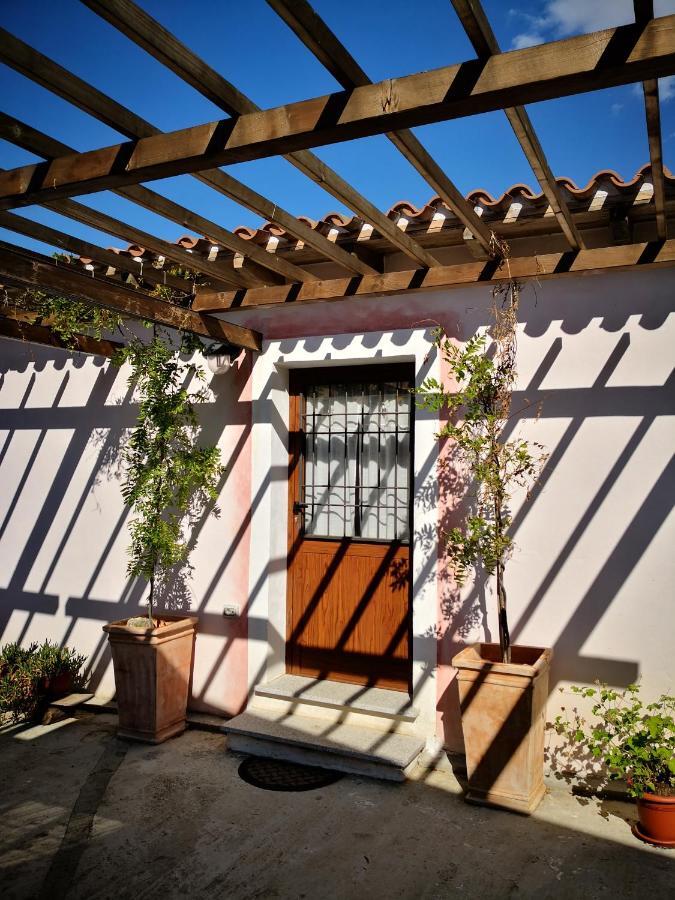 Villa Sa Pruna Oliena Bagian luar foto