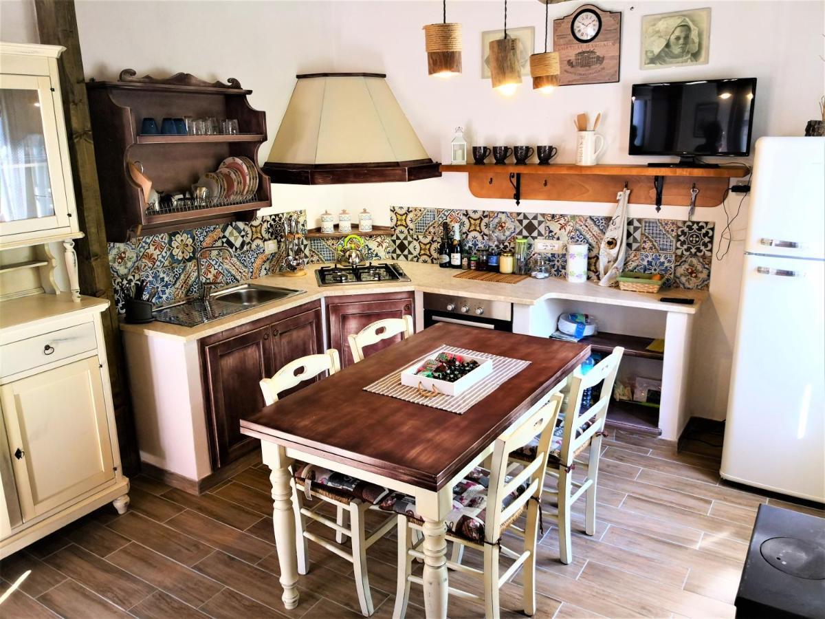 Villa Sa Pruna Oliena Bagian luar foto