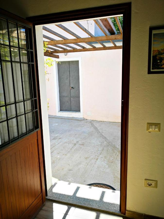 Villa Sa Pruna Oliena Bagian luar foto